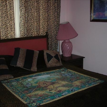 Deer Trail Motel Wisconsin Dells Chambre photo