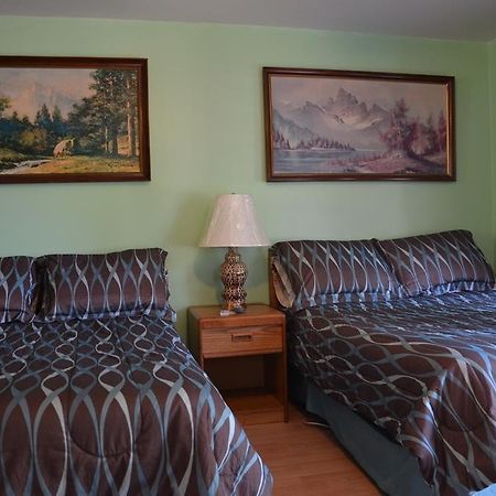 Deer Trail Motel Wisconsin Dells Extérieur photo