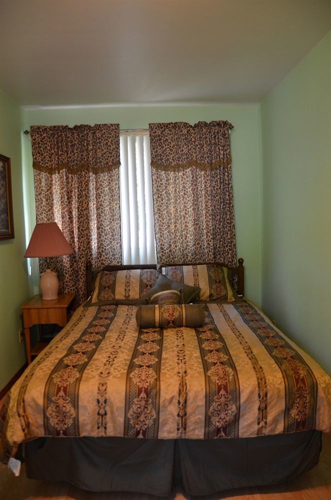 Deer Trail Motel Wisconsin Dells Extérieur photo