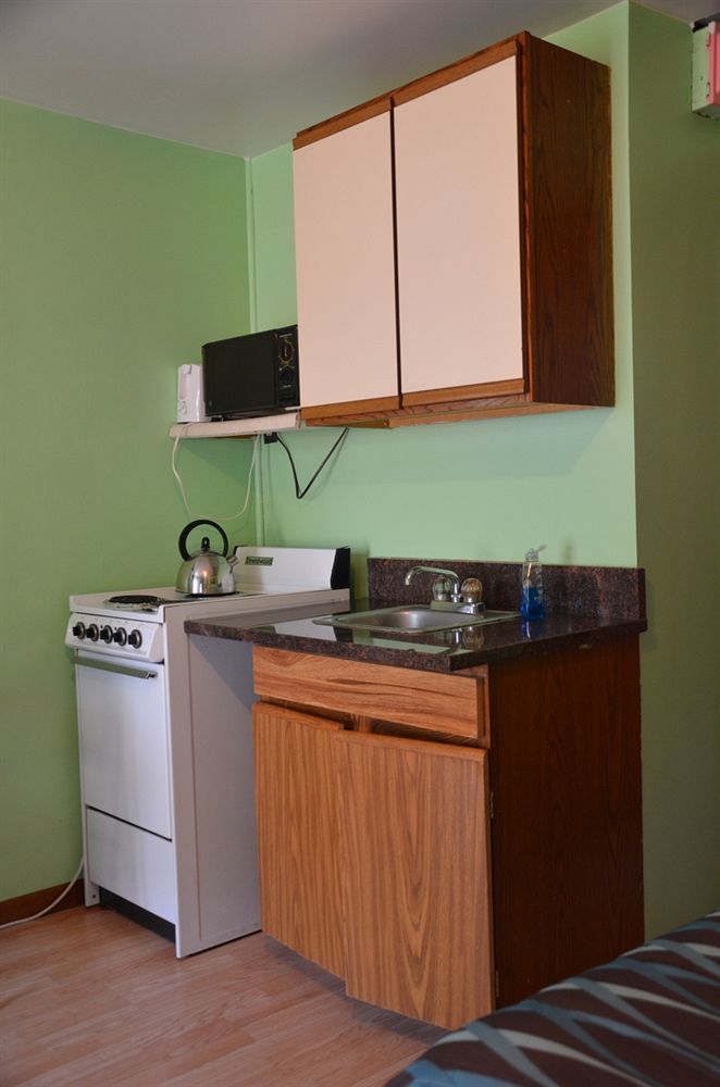 Deer Trail Motel Wisconsin Dells Extérieur photo