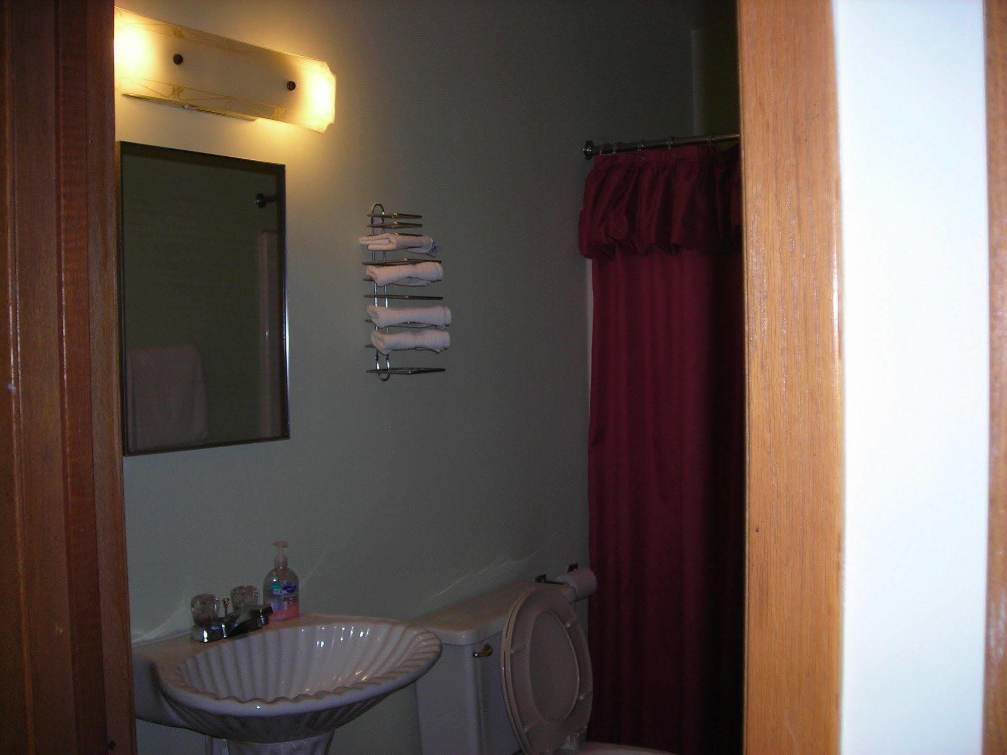 Deer Trail Motel Wisconsin Dells Extérieur photo